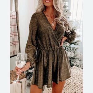 🟤NWT FINAL TOUCH Glitter Long Sleeve Romper in Golden Olive SMALL